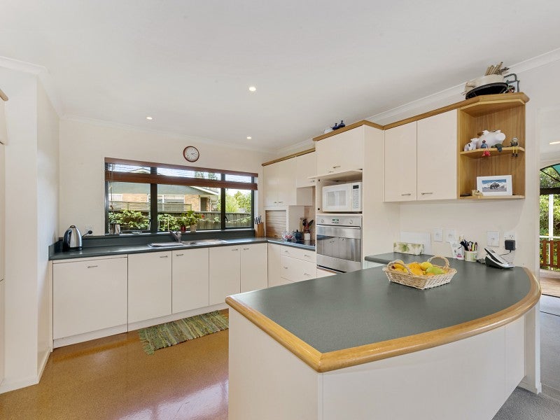 22B McCracken Avenue, Hillcrest, Hamilton - Carousel 2