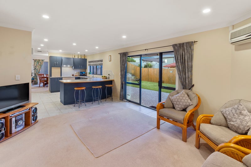 20 Norm Pellow Drive, Manurewa, Auckland - Carousel 2
