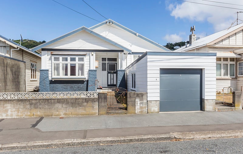118 Onepu Road, Lyall Bay, Wellington - Carousel 1