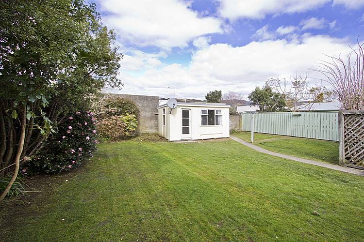 8 Athlone Crescent, Boulcott, Lower Hutt - Carousel 20