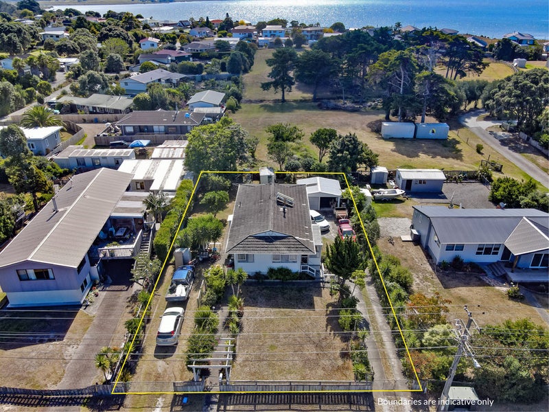 316 One Tree Point Road, One Tree Point - Carousel 1