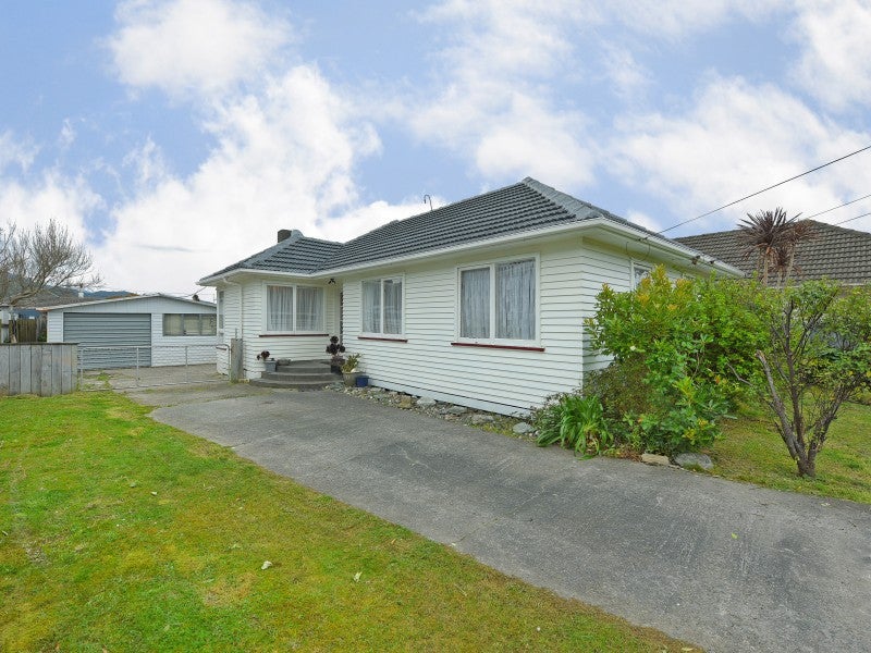 12 Wright Street, Wainuiomata, Lower Hutt - Carousel 1