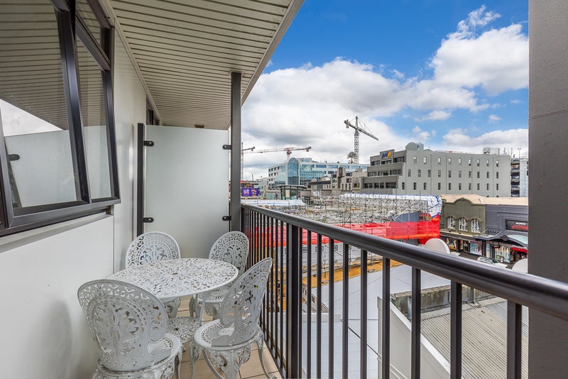 418/176 Broadway, Newmarket, Auckland - Carousel 2