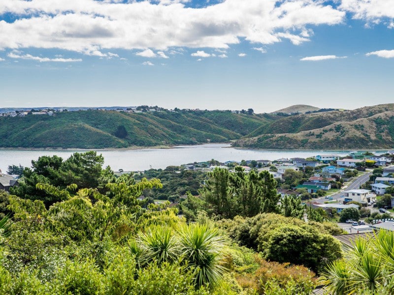 5/3 Iona Place, Papakowhai, Porirua - Carousel 1