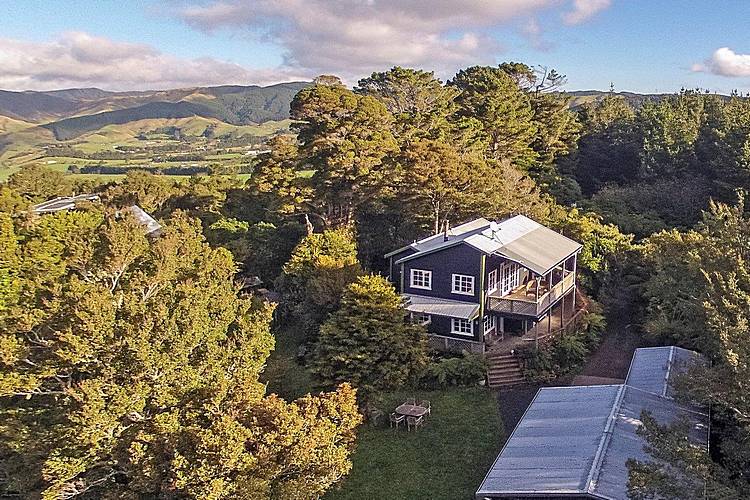 102 Avro Road, Blue Mountains, Upper Hutt - Carousel 2