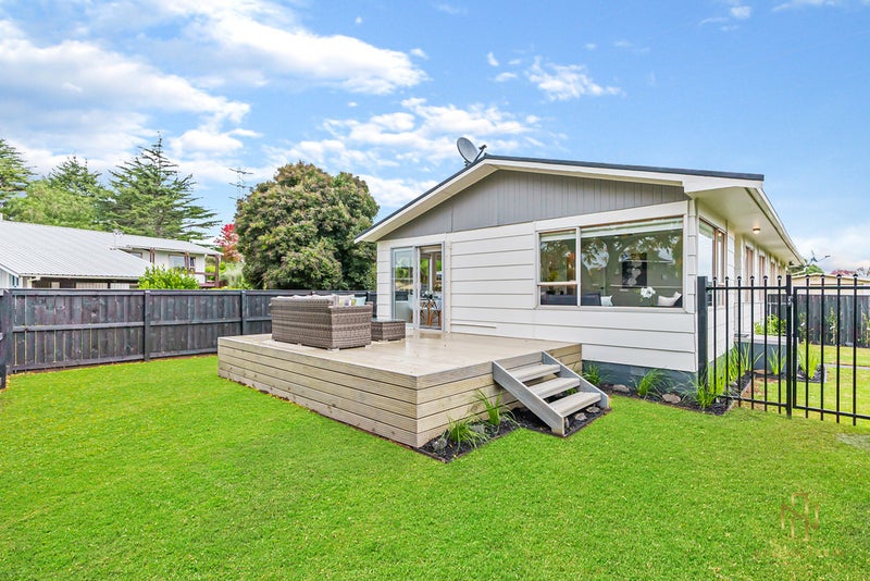 1/18 Corolu Place, Conifer Grove, Takanini - Carousel 1