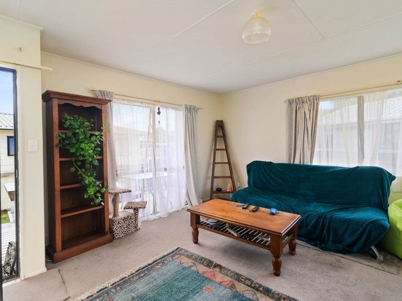 54A Aquarius Drive, Kawaha Point, Rotorua - Carousel 2