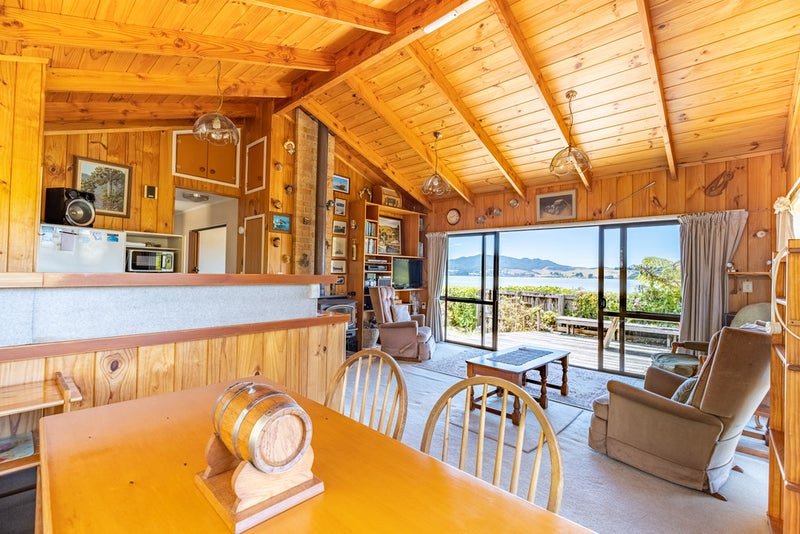 3175 State Highway 10, Mangōnui - Carousel 1