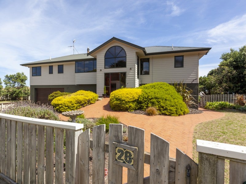28 Mckenzie Avenue, Raumati South, Paraparaumu - Carousel 24
