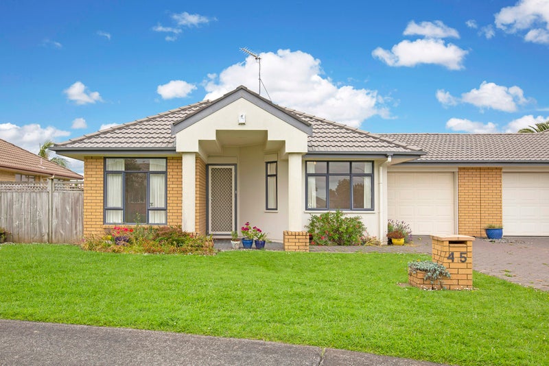 45 Fernbrook Close, Burswood, Auckland - Carousel 1