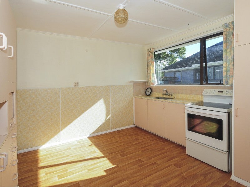 378 Cambridge Terrace, Naenae, Lower Hutt - Carousel 2