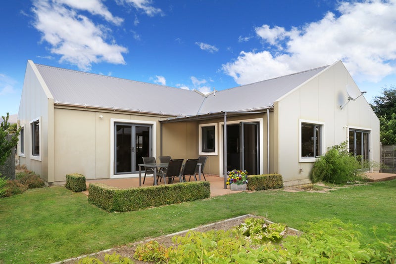 10 Inverness Crescent, Arrowtown, Arrowtown - Carousel 1