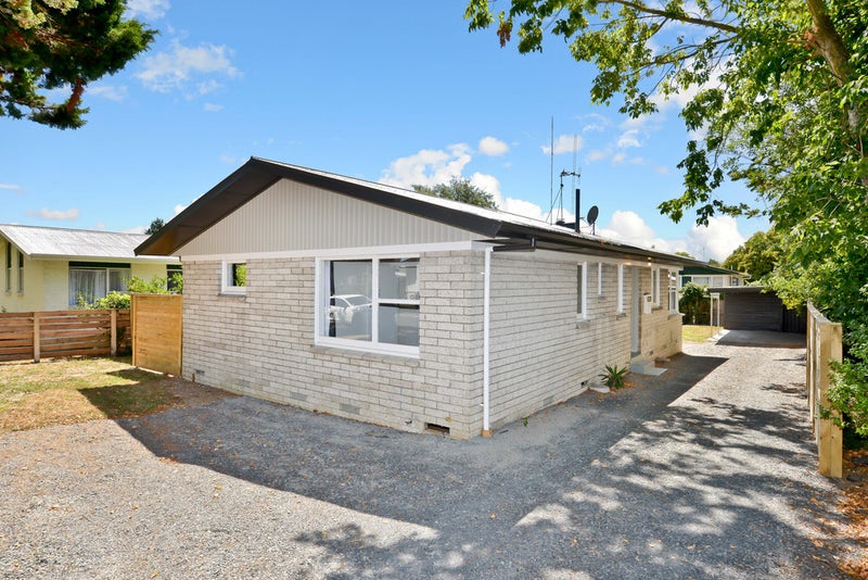 46 Joanna Place, Deanwell, Hamilton - Carousel 2