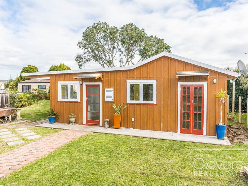 2/10 Gaede Terrace, Sunnyvale, Auckland - Carousel 1