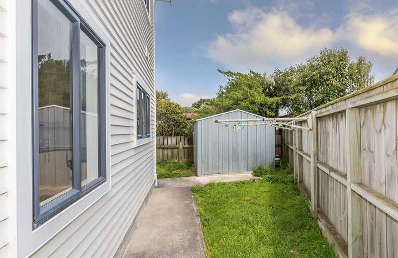 33 Torridon Road, Miramar, Wellington - Carousel 20