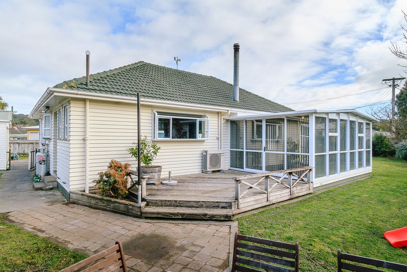 14 Miles Crescent, Wainuiomata, Lower Hutt - Carousel 20