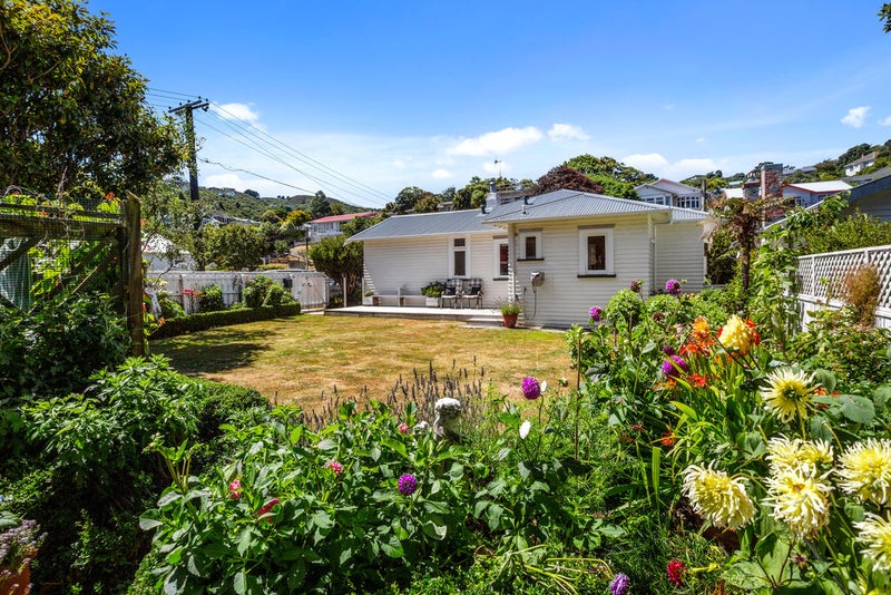 15 Marshall Street, Karori, Wellington - Carousel 2