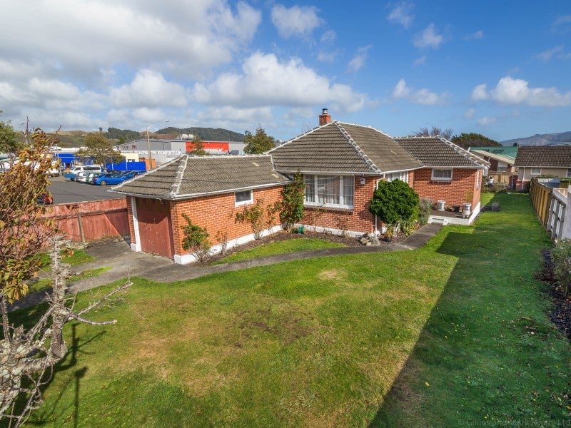 21 King Street, Ebdentown, Upper Hutt - Carousel 1