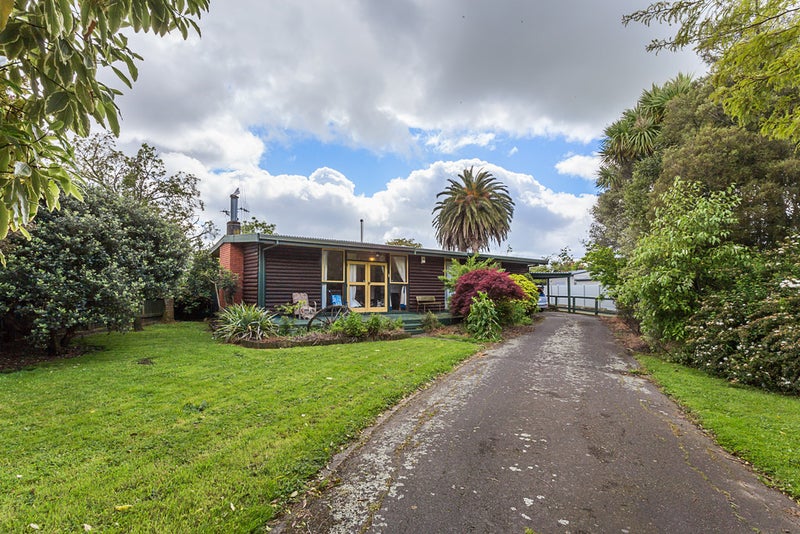 37 Maxwells Line, Awapuni, Palmerston North - Carousel 13