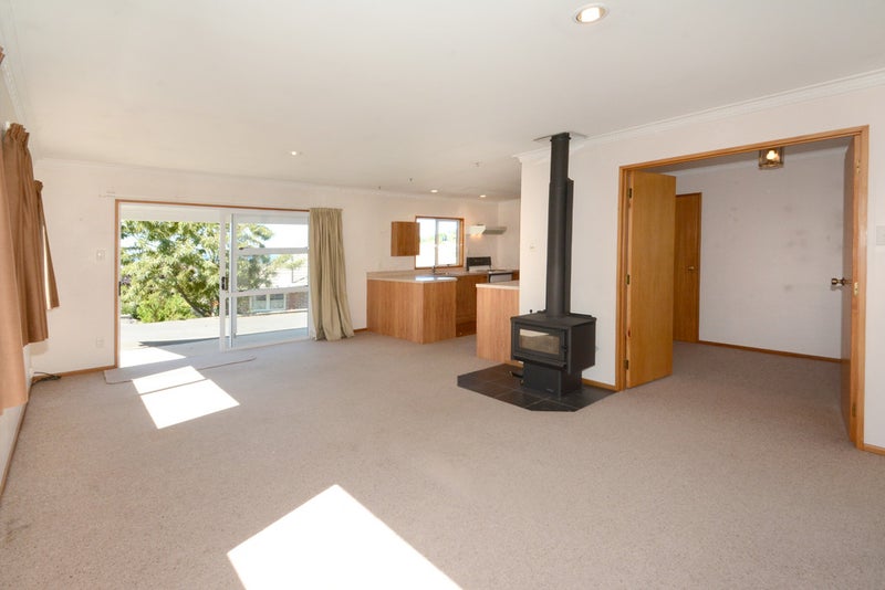 27 Lindsay Road, Caversham, Dunedin - Carousel 2