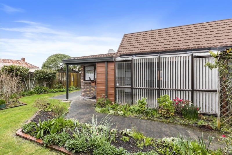 12/18 King Street, Petone, Lower Hutt - Carousel 1