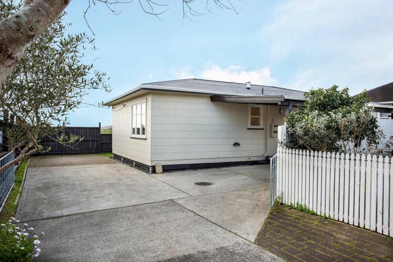 11D Springs Road, Parakai, Helensville - Carousel 14