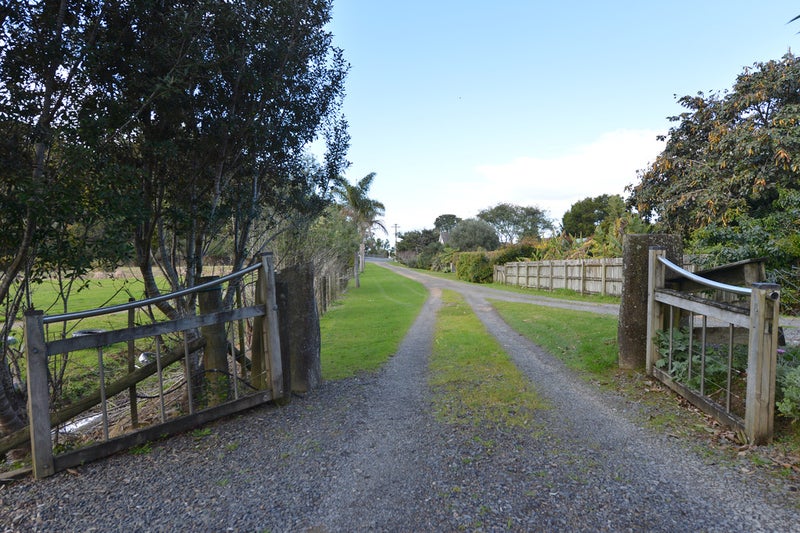 9 Matapouri Road, Whangarei - Carousel 1