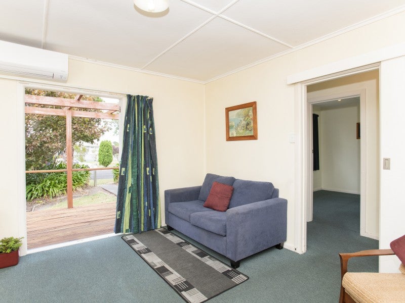 9 Leon Street, Riverdale, Gisborne - Carousel 2