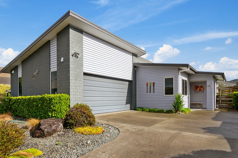 26 Hamon Place, Pukehangi, Rotorua - Carousel 1