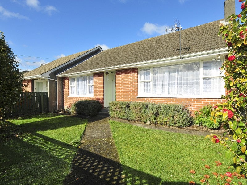 2/128 Epuni Street, Epuni, Lower Hutt - Carousel 1