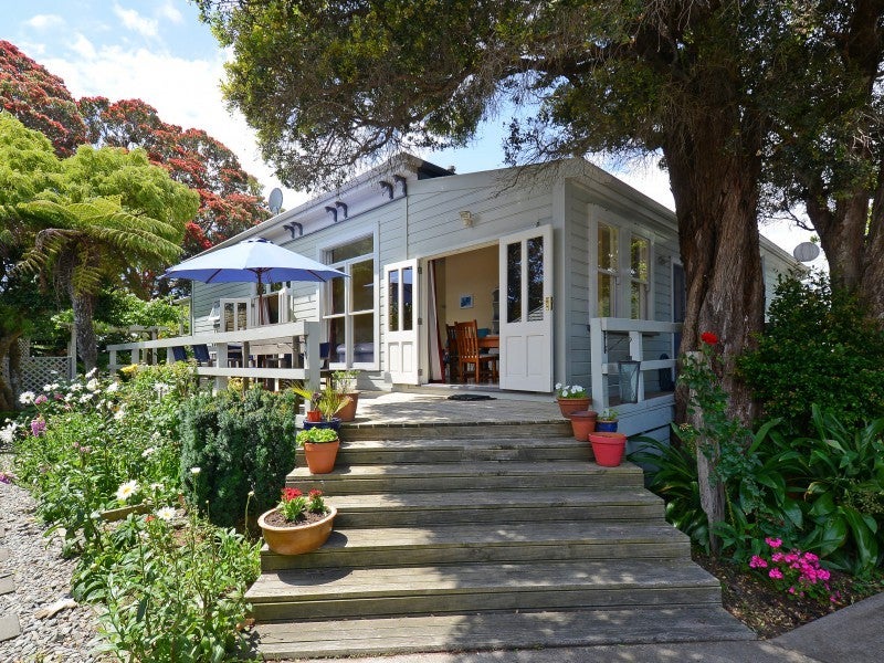 61 Whites Line East, Waiwhetu, Lower Hutt - Carousel 1