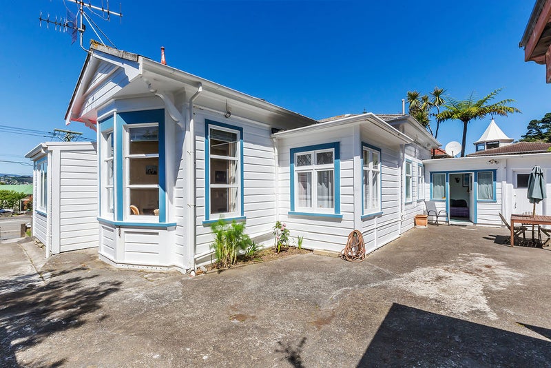 218 Sutherland Road, Lyall Bay, Wellington - Carousel 2
