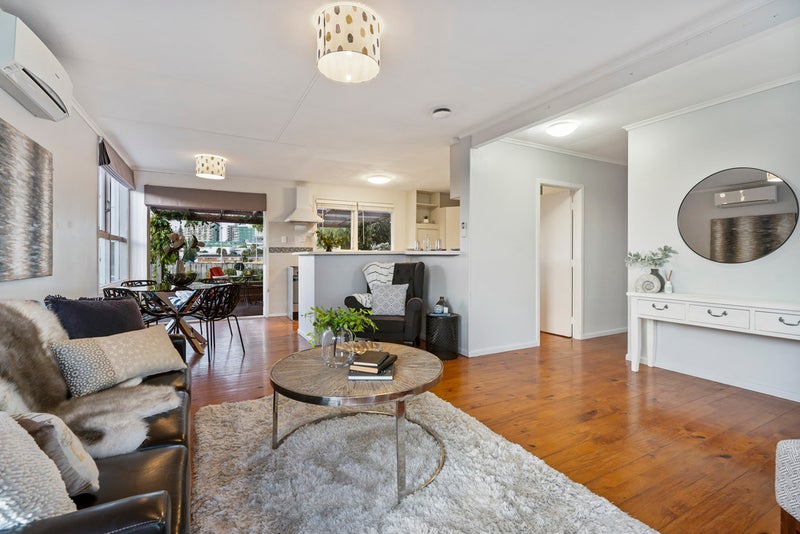 47 Savoy Road, Glen Eden, Auckland - Carousel 1