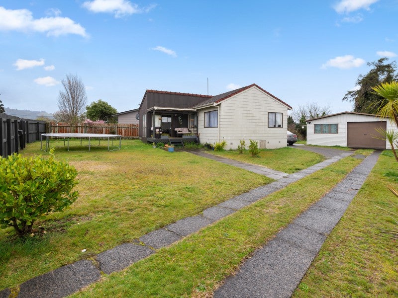 12 Thebes Street, Pomare, Rotorua - Carousel 1