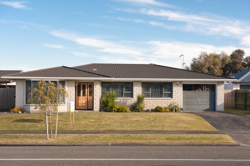 11 Kakaho Drive, Tawhero, Whanganui - Carousel 1