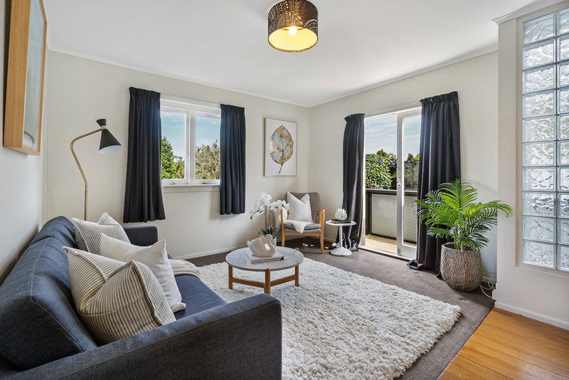 1/6 Cresta Avenue, Beach Haven, Auckland - Carousel 2
