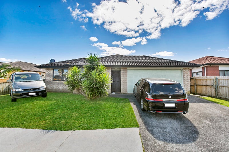 44 Glenveagh Park Drive, Weymouth, Auckland - Carousel 1