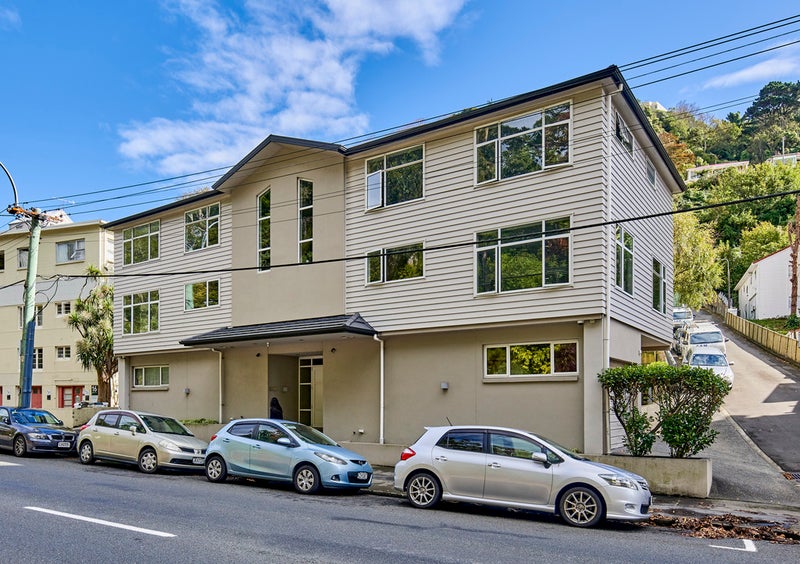 12 Glenmore Street, Thorndon, Wellington - Carousel 1