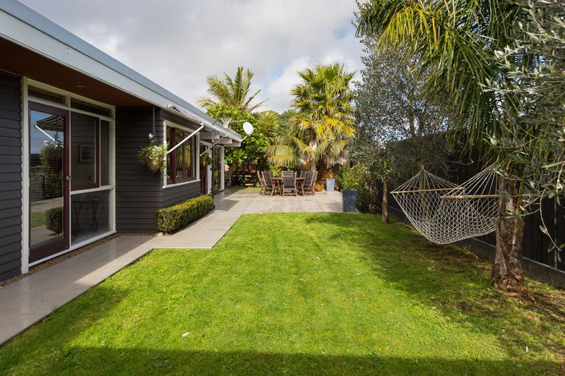 6 Meyrick Place, Meadowbank, Auckland - Carousel 1