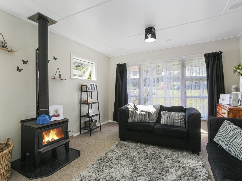 52 Coast Road, Wainuiomata, Lower Hutt - Carousel 2
