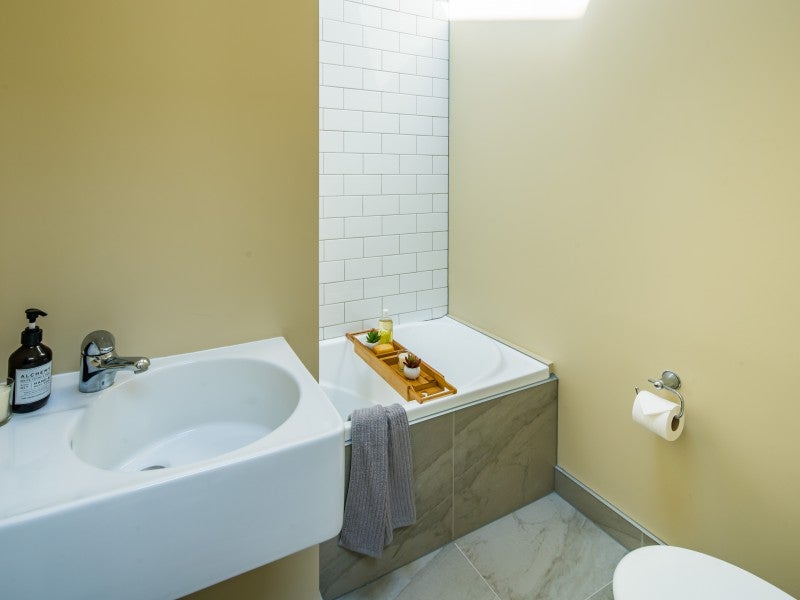 2/24 Hanson Street, Mount Cook, Wellington - Carousel 9