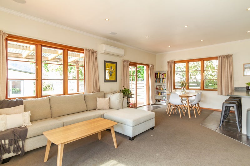 12 Bush Street, Naenae, Lower Hutt - Carousel 2