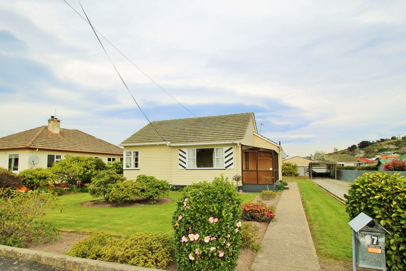 17 Farnham Street, Oamaru North, Oamaru - Carousel 2