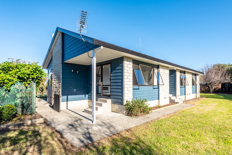 24 Edelsten Place, Tamarau, Gisborne - Carousel 22