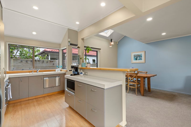 1/19 Sudeley Street, Orakei, Auckland - Carousel 2