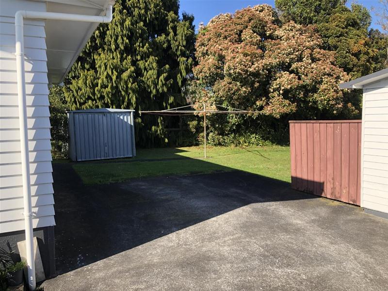 11 Kennedy Place, Merrilands, New Plymouth - Carousel 2