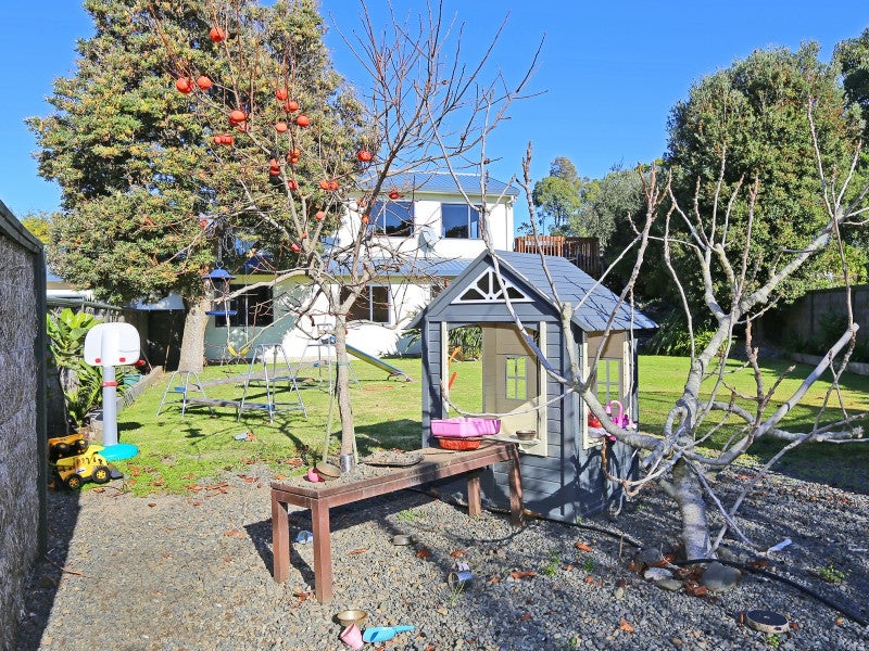 32 Cedar Road, Te Awanga, Te Awanga - Carousel 2