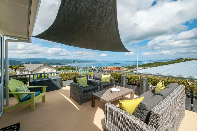 28 Oakleigh Street, Maungaraki, Lower Hutt - Carousel 21