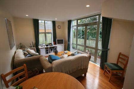 6/168 Tinakori Road, Thorndon, Wellington - Carousel 1