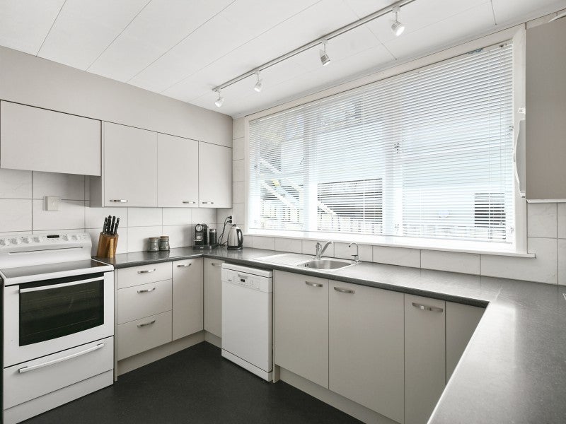 45 Mortimer Terrace, Brooklyn, Wellington - Carousel 2